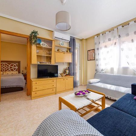 Cozy Appartment Torrevieja At Irina Esterno foto