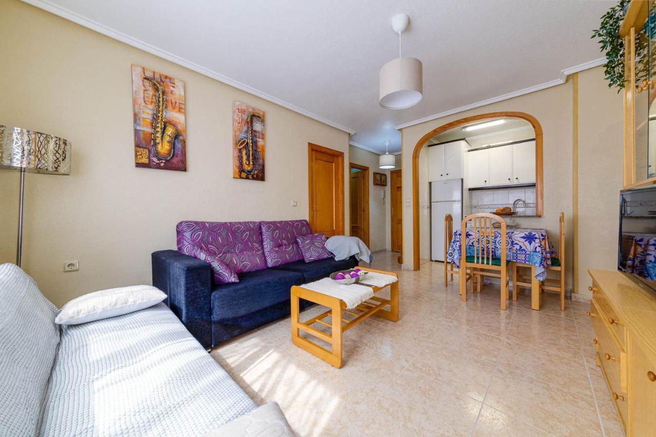 Cozy Appartment Torrevieja At Irina Esterno foto