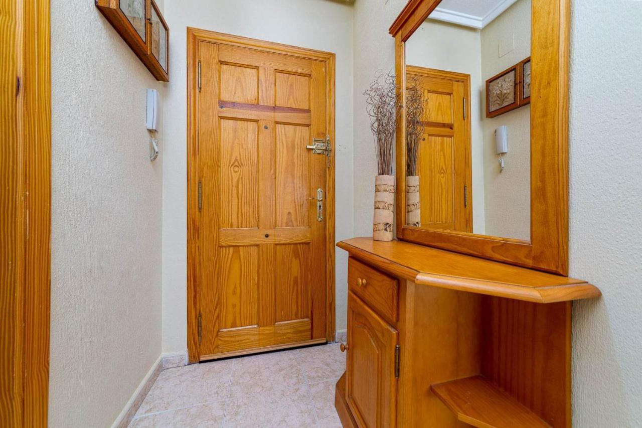Cozy Appartment Torrevieja At Irina Esterno foto
