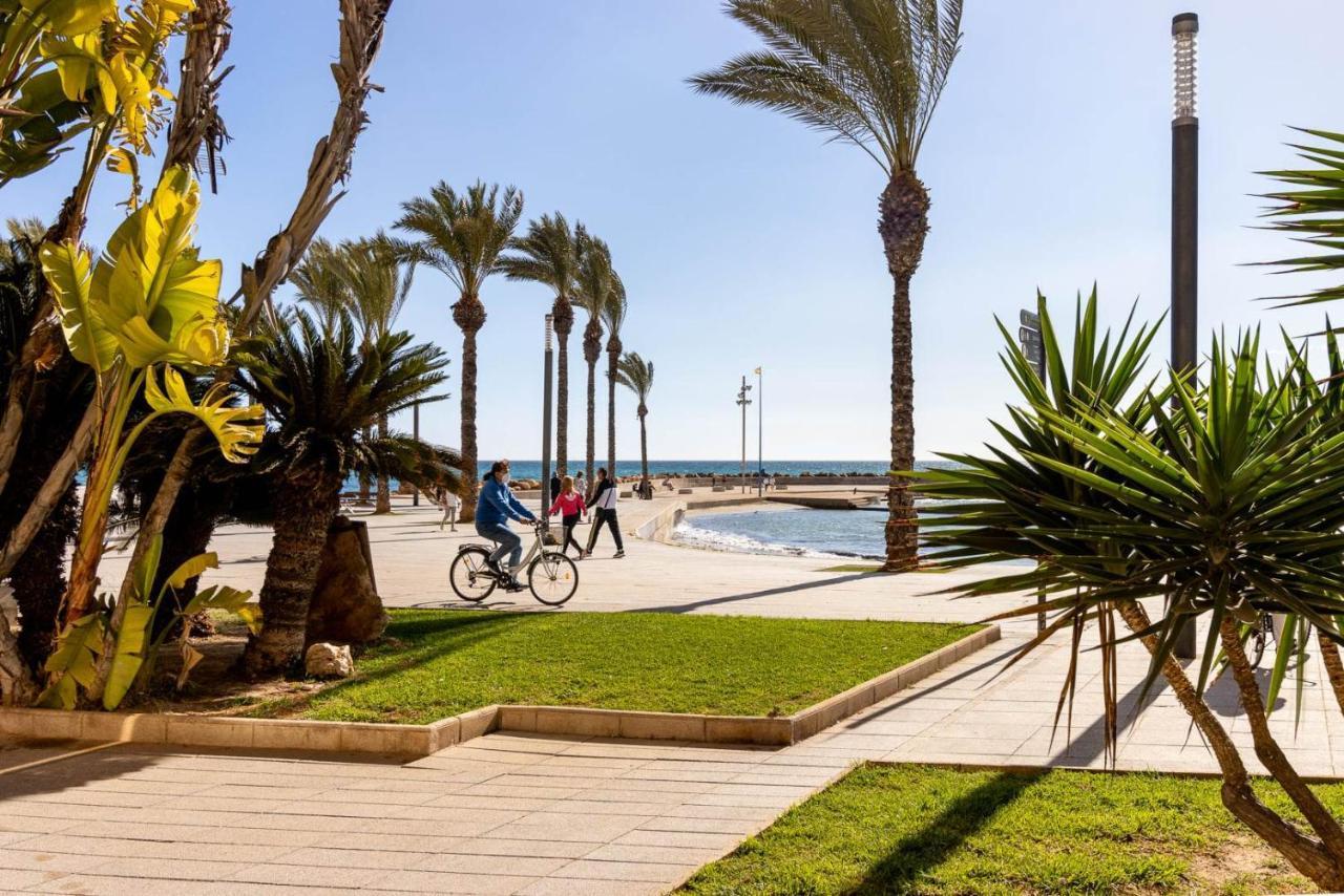Cozy Appartment Torrevieja At Irina Esterno foto