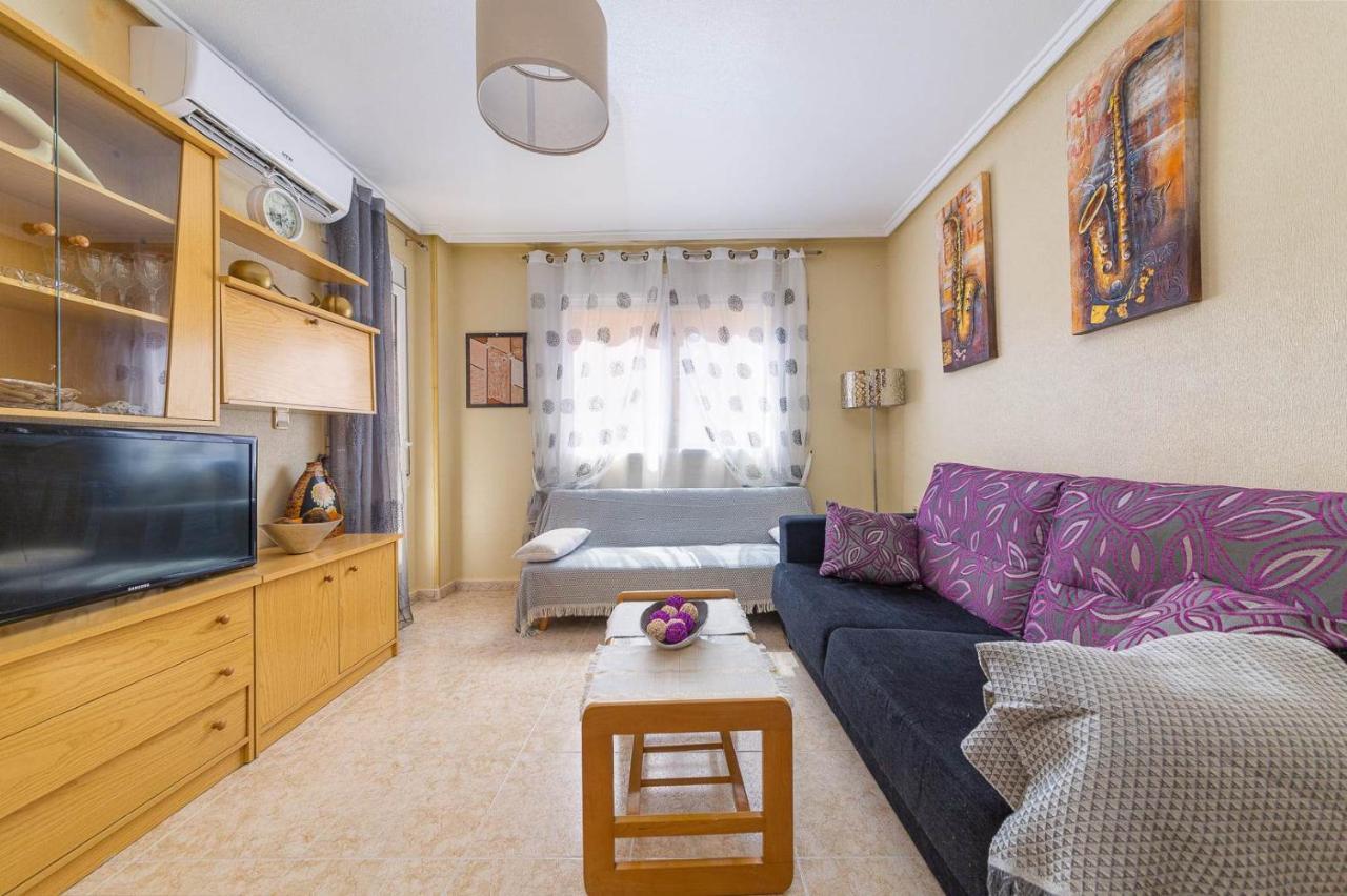 Cozy Appartment Torrevieja At Irina Esterno foto