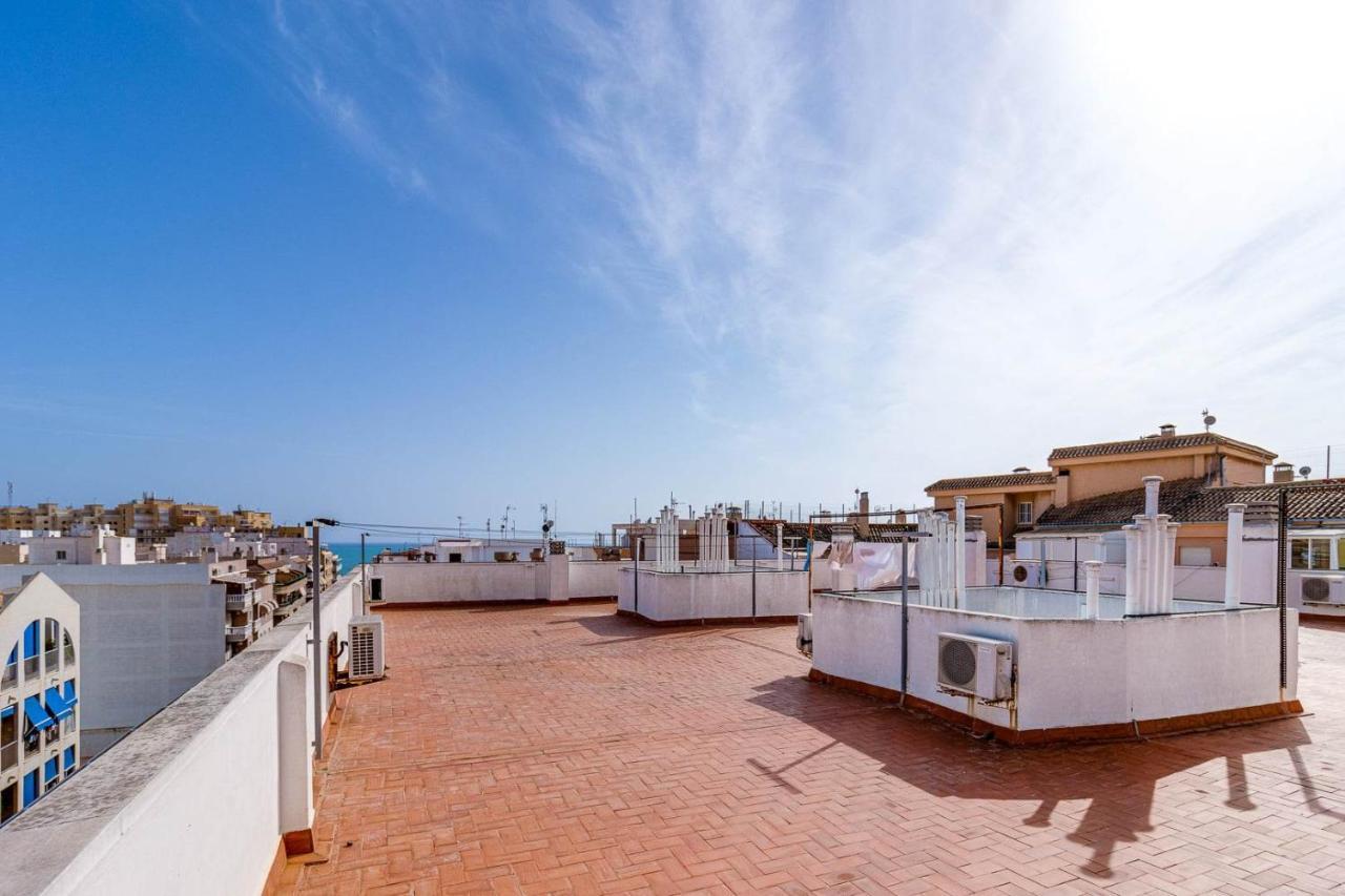 Cozy Appartment Torrevieja At Irina Esterno foto