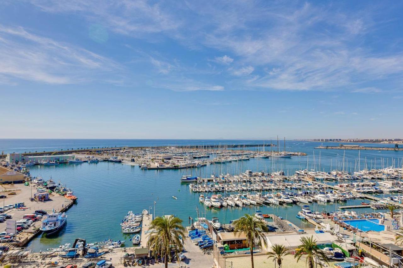 Cozy Appartment Torrevieja At Irina Esterno foto